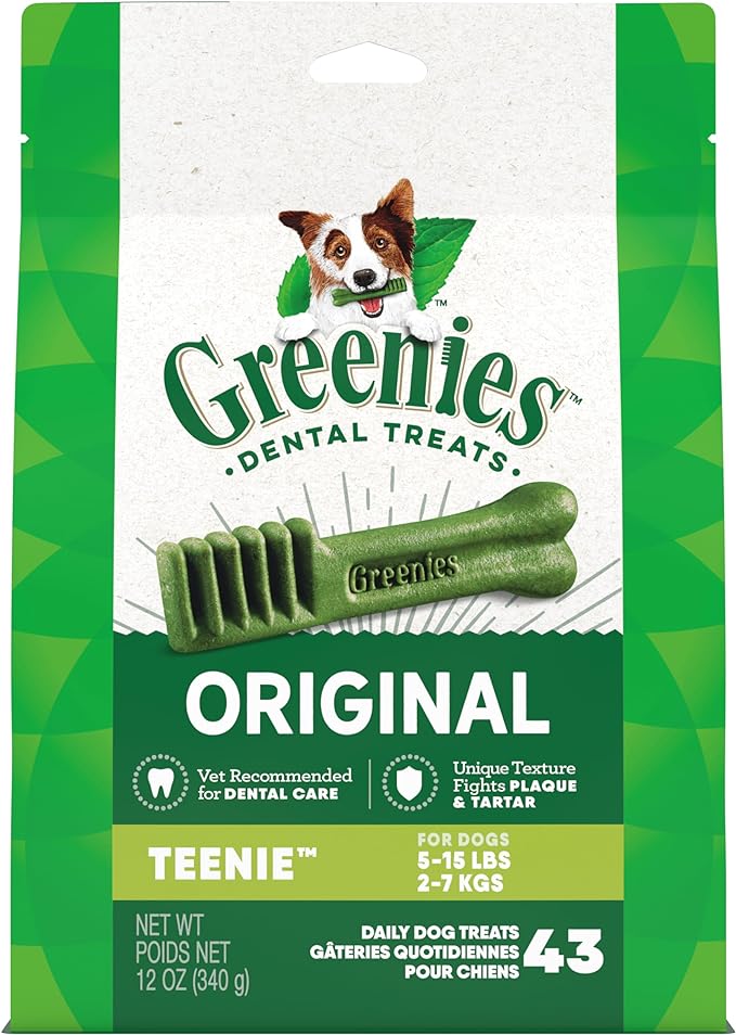 Greenies Original Teenie dog treats - the ideal choice for small dogs. These green treats help keep their teeth strong and their tails wagging!